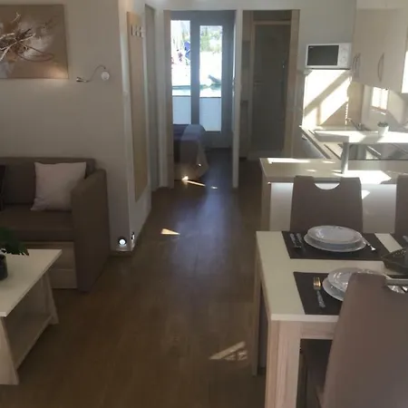 Floating Sea House Shark 1 *
