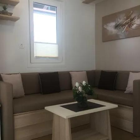 Appartement Floating Sea House Shark 1 Lucija